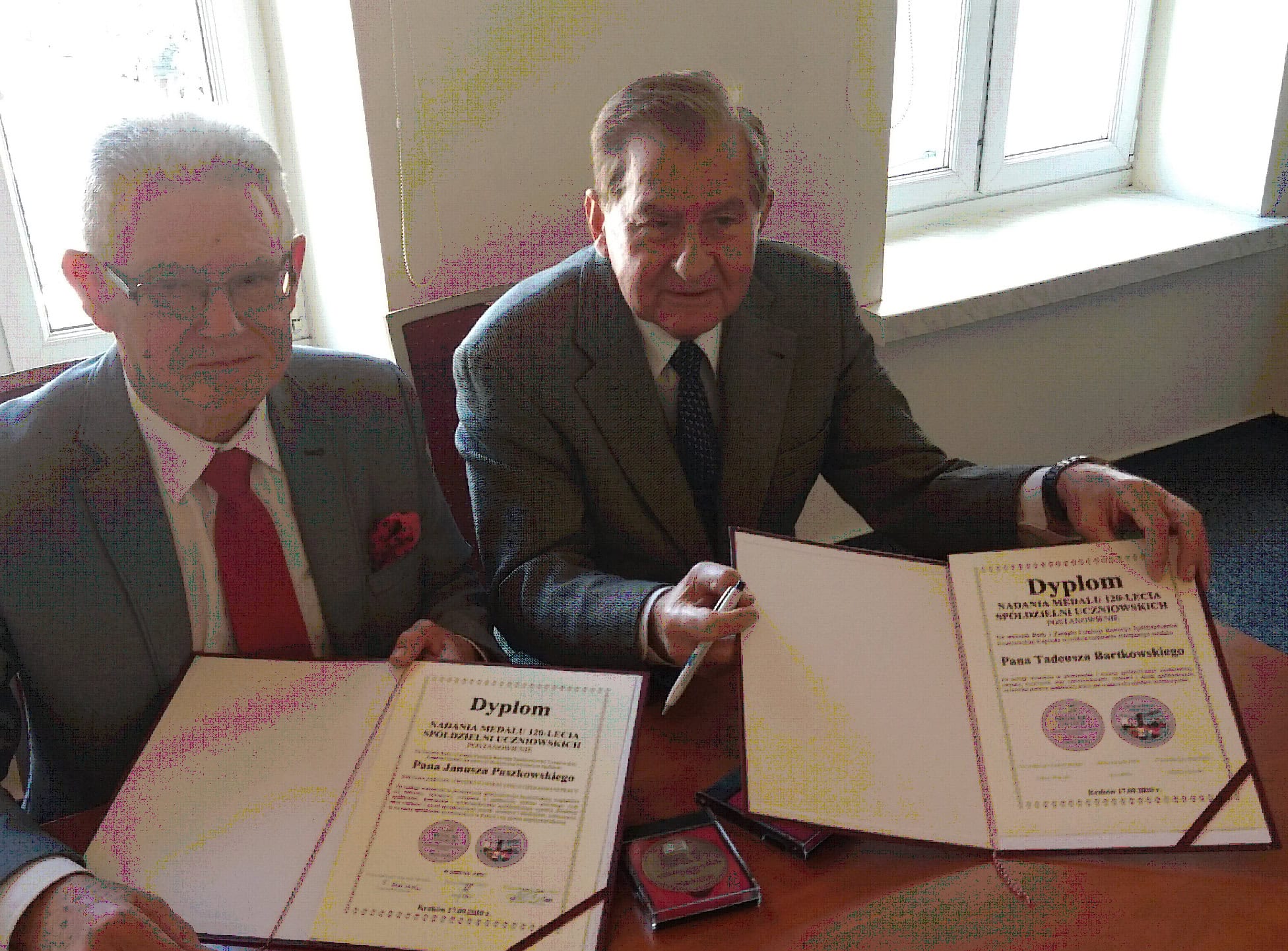 Medal na&nbsp;120 spółdzielczości uczniowskiej